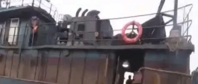 两渔船非法捕捞被查，涉案渔获达270吨，涉案人员28名，两名船长已被采取刑事强制措施-嗨新闻