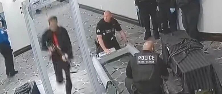 白宫晚宴枪击案最新画面曝光：警犬最先发现异常但遭无视，枪手随后端枪快步冲卡；特朗普被问是否担心再被暗杀：不想穿防弹衣，显胖-嗨新闻