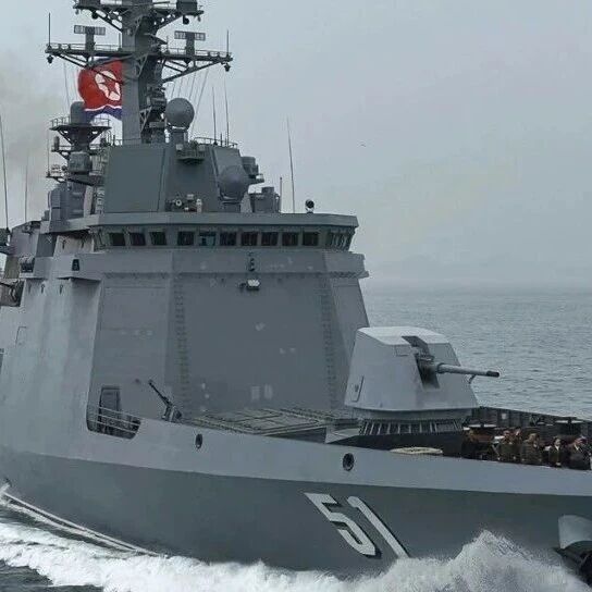 金正恩视察“崔贤”号驱逐舰，观摩机动能力综合评价试验，命令按计划于6月中旬将“崔贤”号移交海军服役-嗨新闻