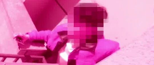 醉驾肇事逃逸，藏身空调外机，还装刚睡醒：“啊？谁啊……” | 警示-嗨新闻
